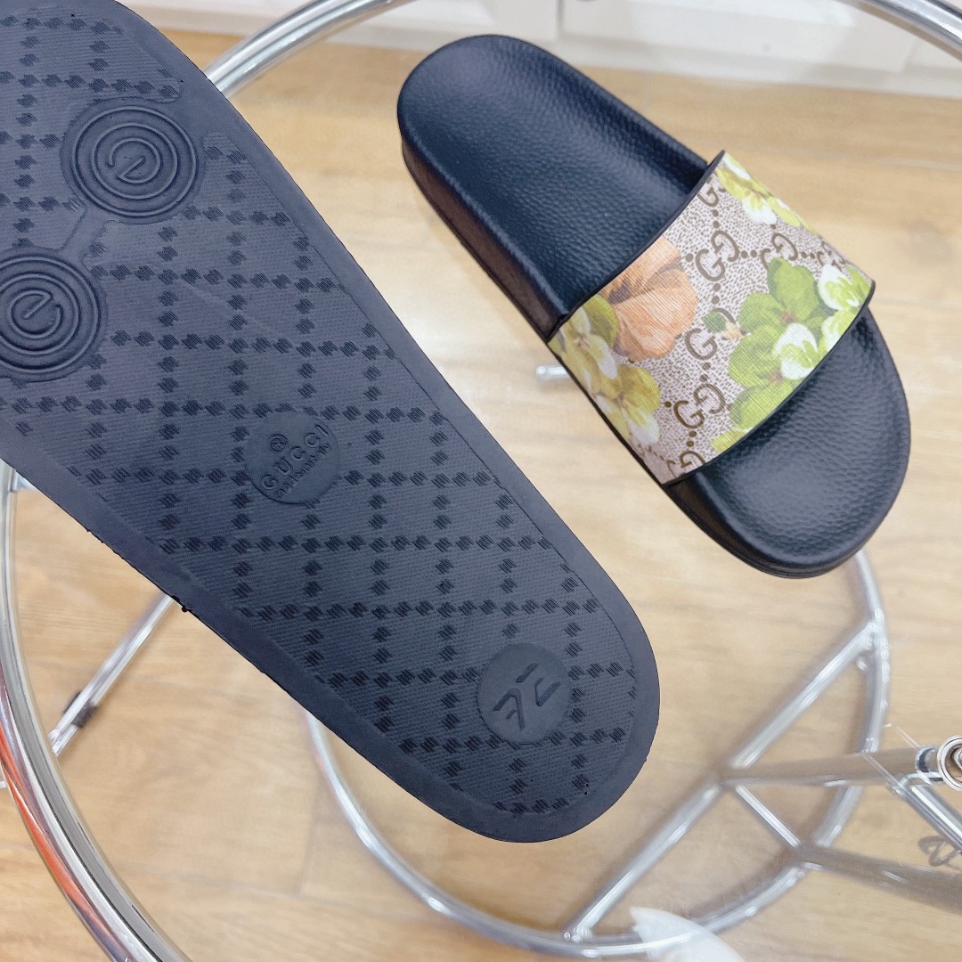 Gvc*1 Women’s GG Pursuit Floral Slider Green For Women 407345