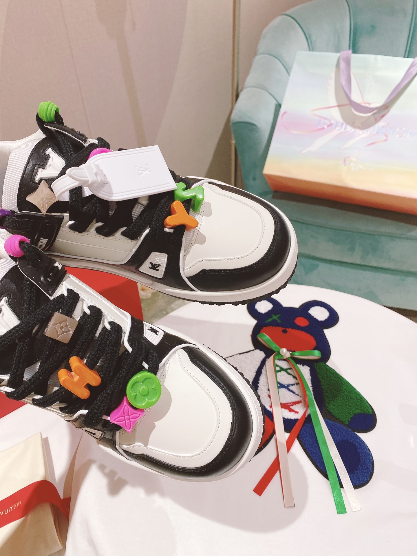 L0vis Vvtt0n Women’s LV Trainer Sneaker Black For Women LV