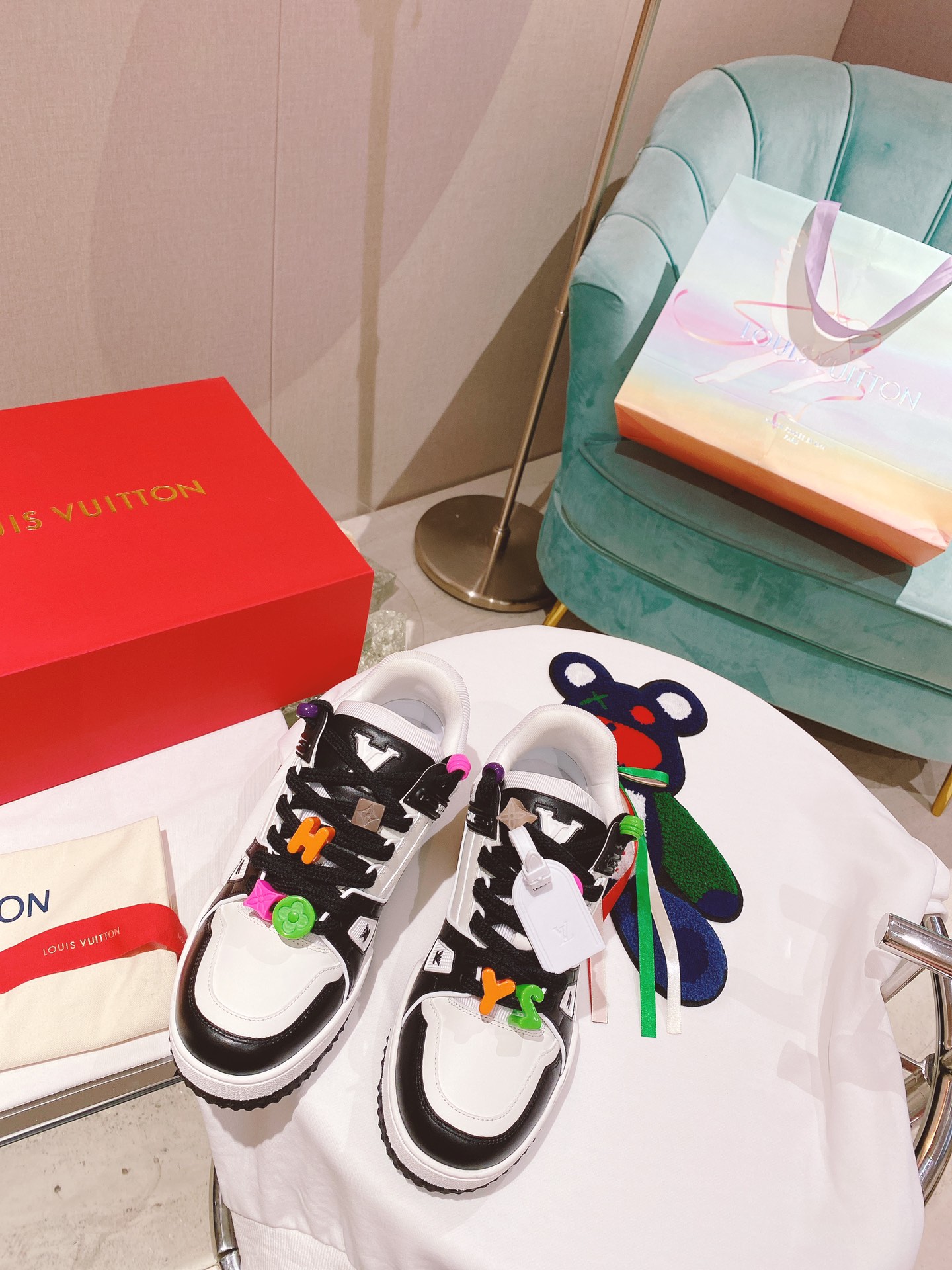 L0vis Vvtt0n Women’s LV Trainer Sneaker Black For Women LV