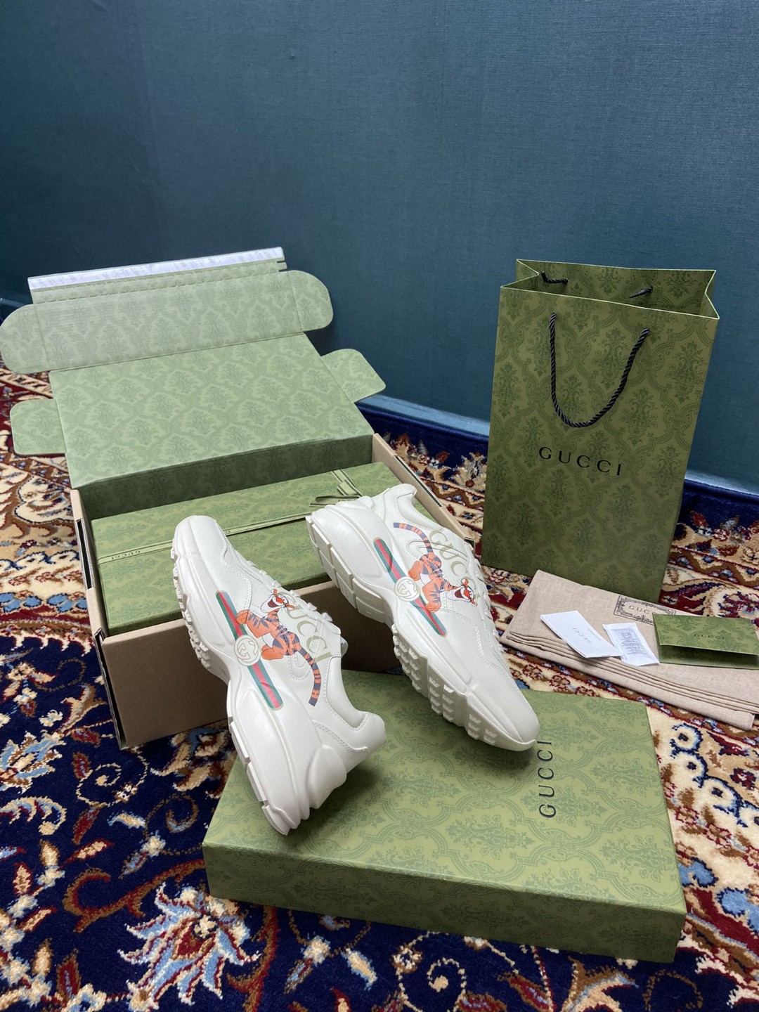 Gvc*1 Men’s Rhyton Sneakers With Gvc*1 Tiger White Ivory For Men 524990