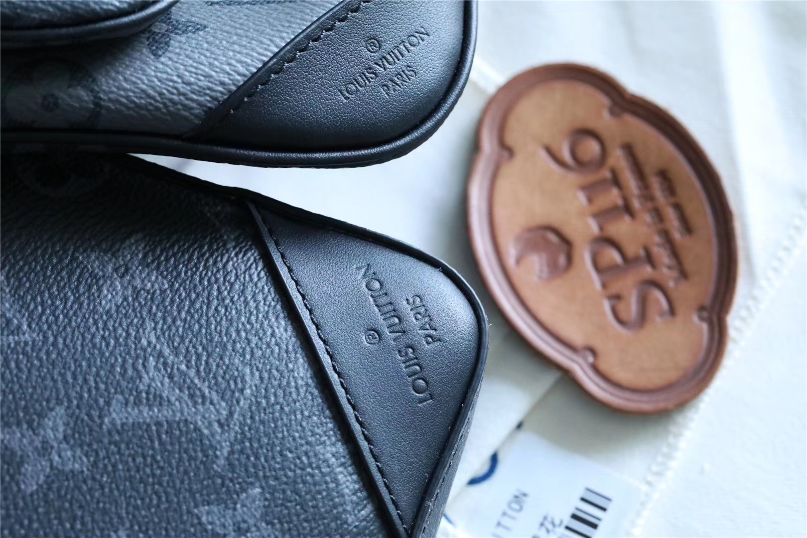 L0vis Vvtt0n Trio Messenger Monogram Eclipse and Monogram Eclipse Reverse For Men, Men’s Bags, Shoulder And Crossbody Bags 9.5in/25cm LV M69443