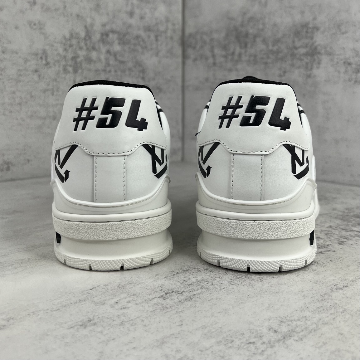 L0vis Vvtt0n Women’s LV Trainer Sneaker Black For Women LV