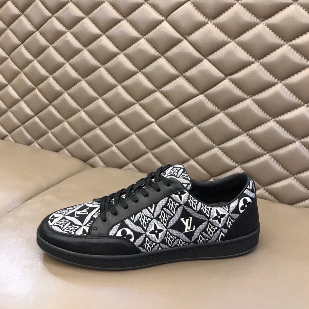 L0vis Vvtt0n Rivoli Sneaker Black For Men LV