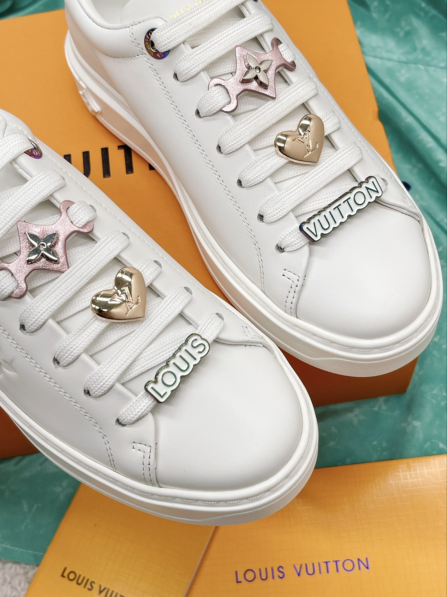 L0vis Vvtt0n Women’s Time Out Sneaker Pink For Women LV 1AADNC