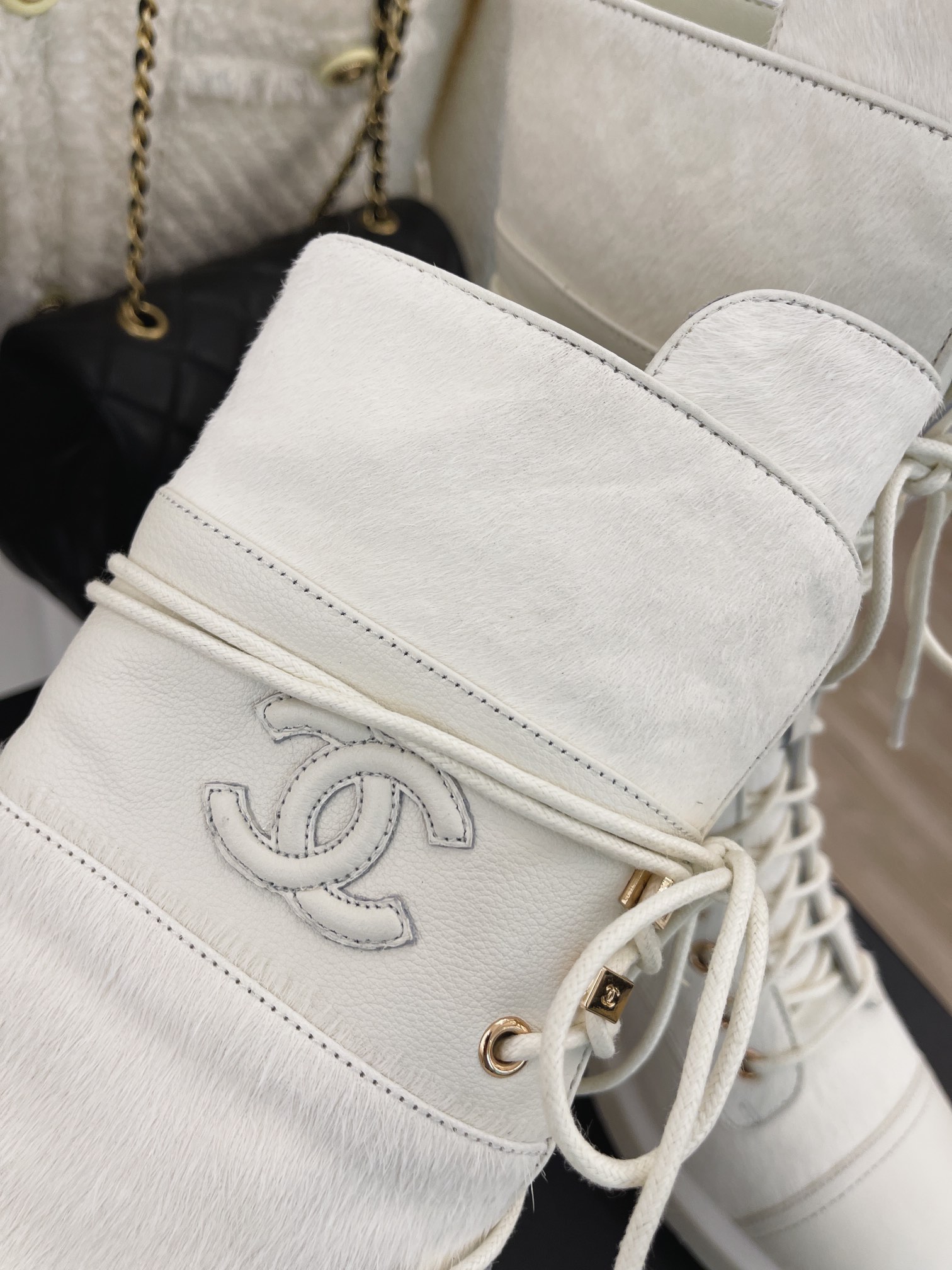 Ch**el Women’s Lace-Ups White For Women G39506 Y56127 K4955