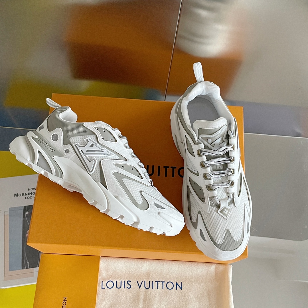 L0vis Vvtt0n Men’s LV Runner Tatic Sneaker White For Men LV 1A9TUZ