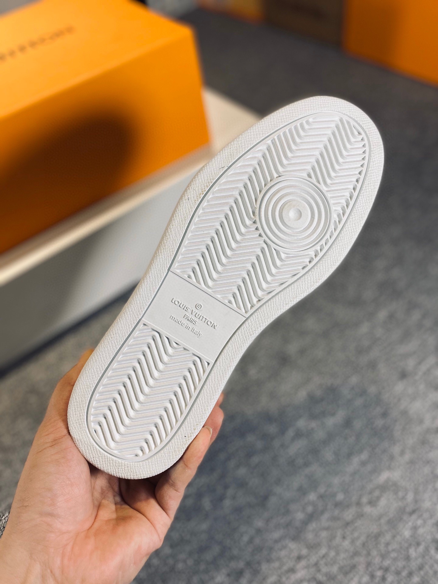 L0vis Vvtt0n Rivoli Sneaker White For Men LV