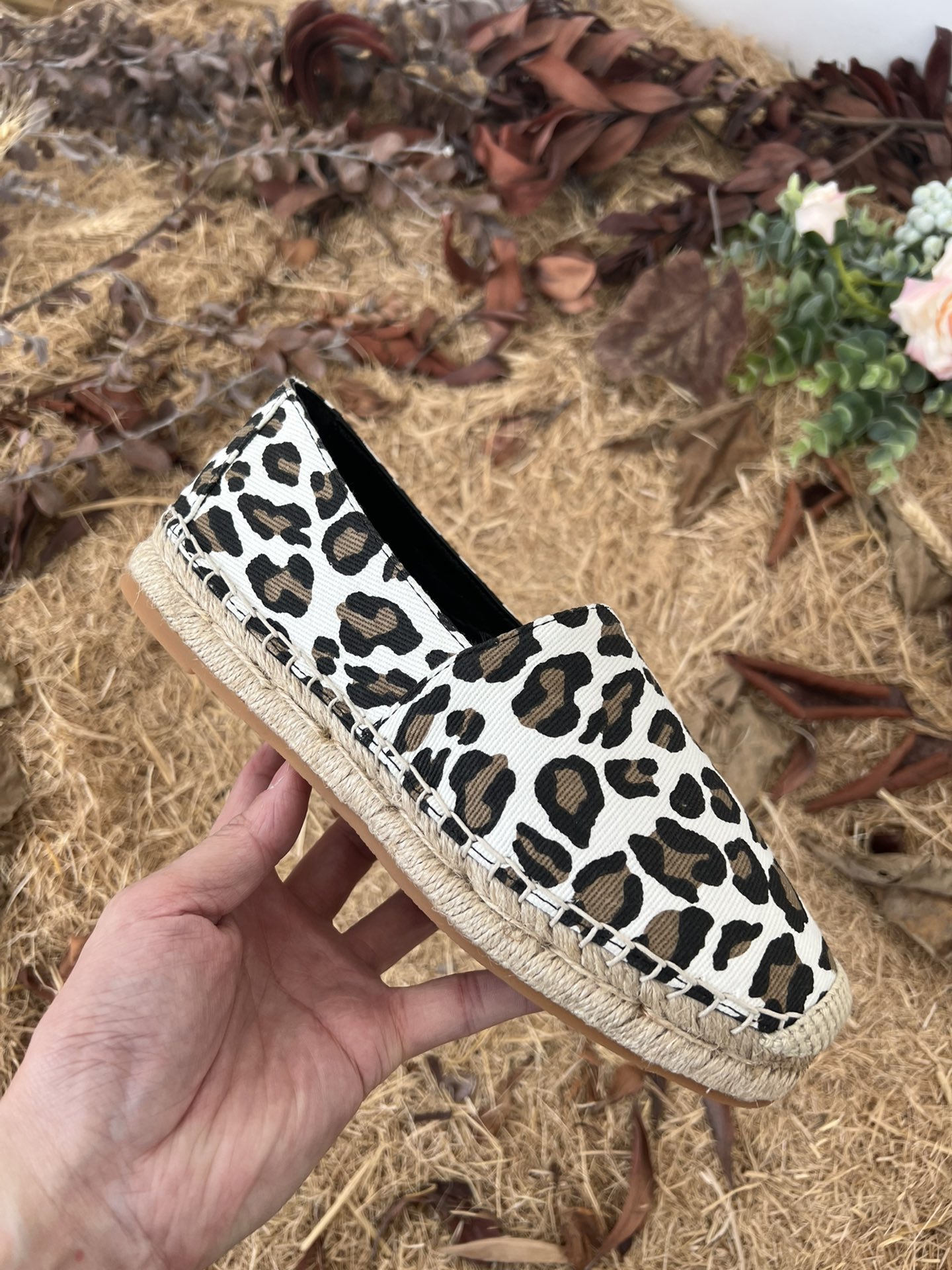 Sa1nt Lau*nt Women’s Y51 Embroidered Espadrilles White For Women Y51