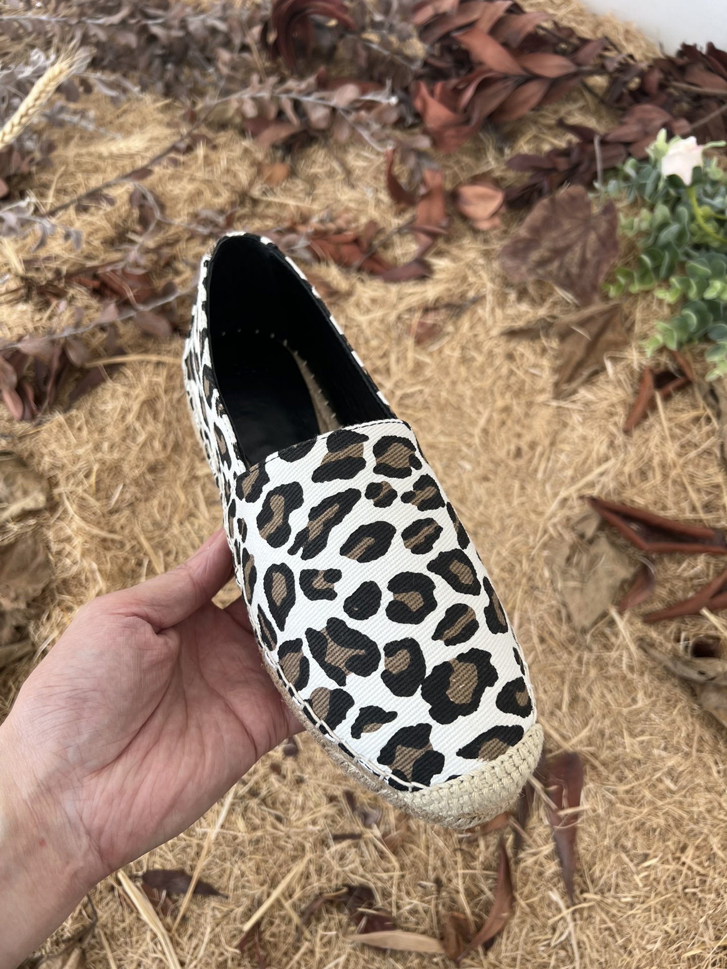 Sa1nt Lau*nt Women’s Y51 Embroidered Espadrilles White For Women Y51