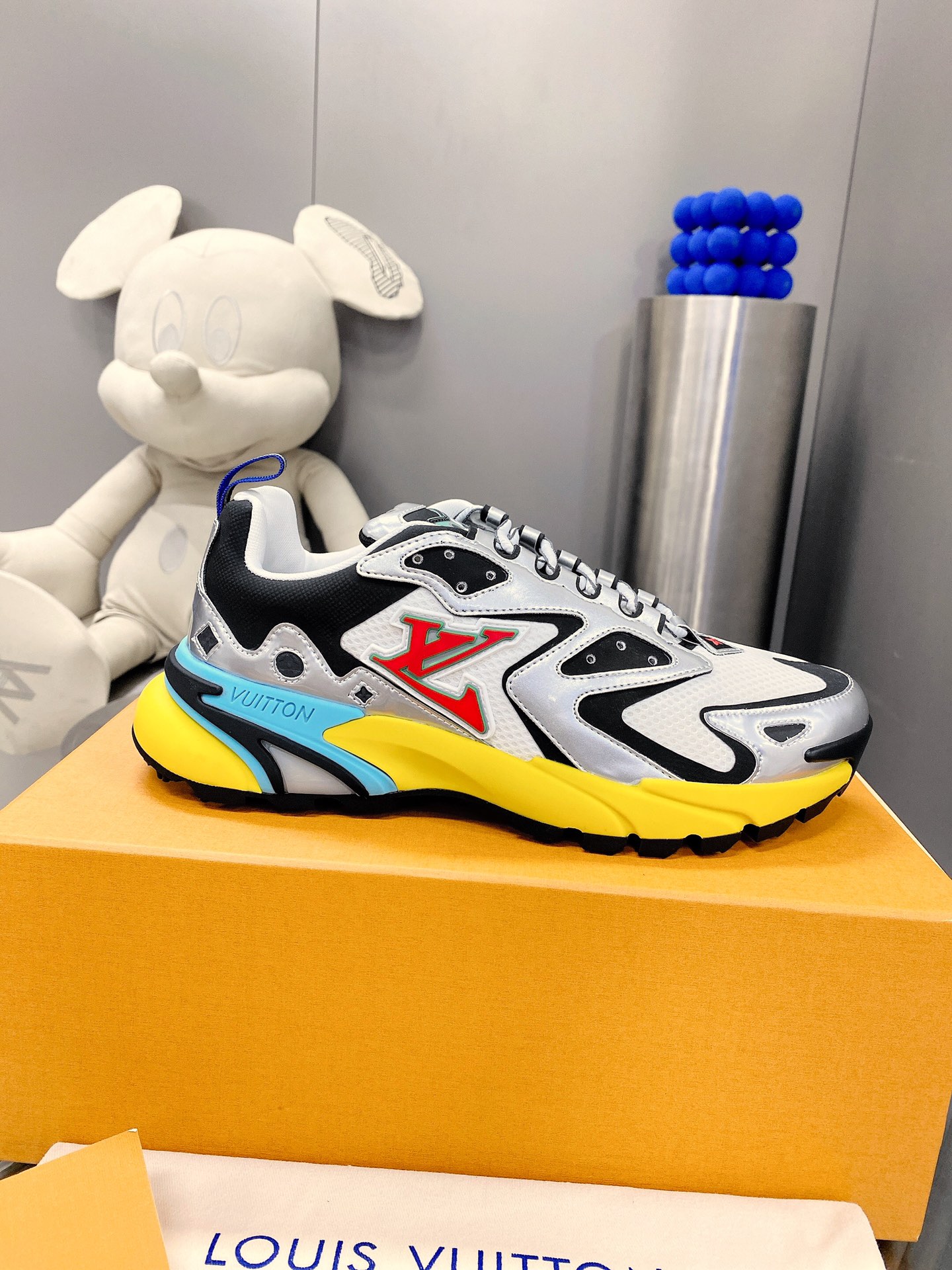 L0vis Vuittion LV Runner Tatic Sneaker Yellow And White For Men LV