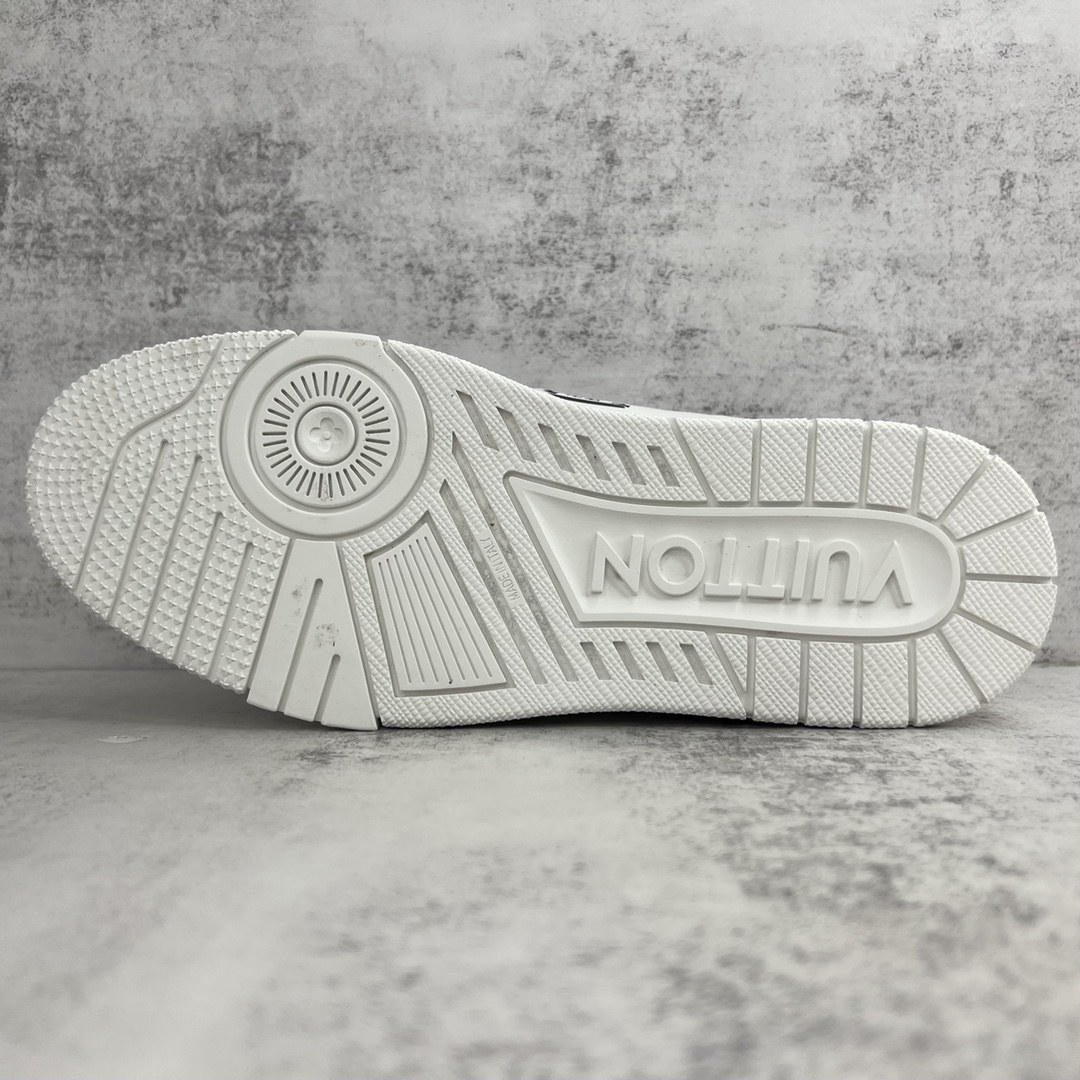 L0vis Vvtt0n Women’s LV Trainer Sneaker Green For Women LV 1AAGXF