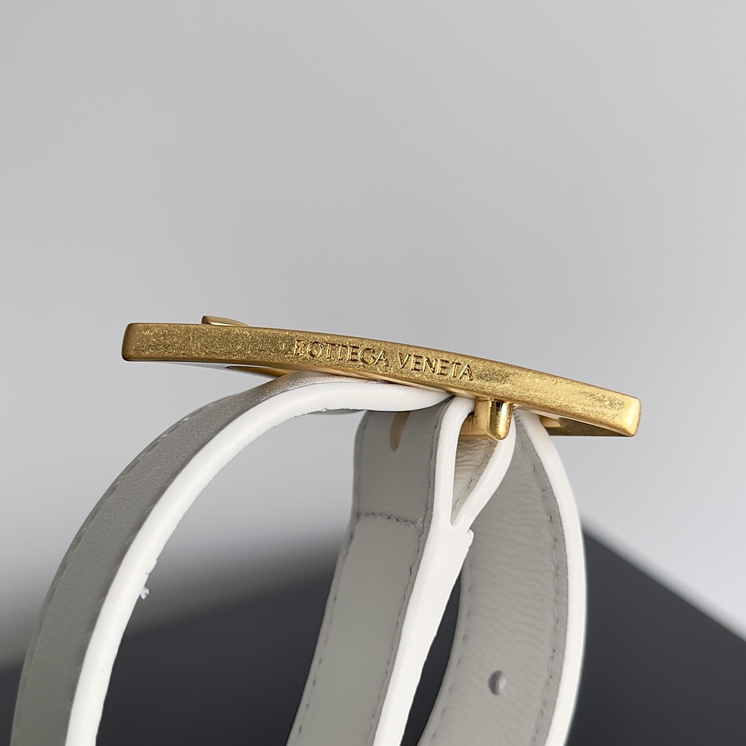 [True-to-ORIGINAL] B0tt*ga Ven*ta Small Padded Cassette White , For Women, Women’s Bags 7.5in/19cm 717506VCQR19009