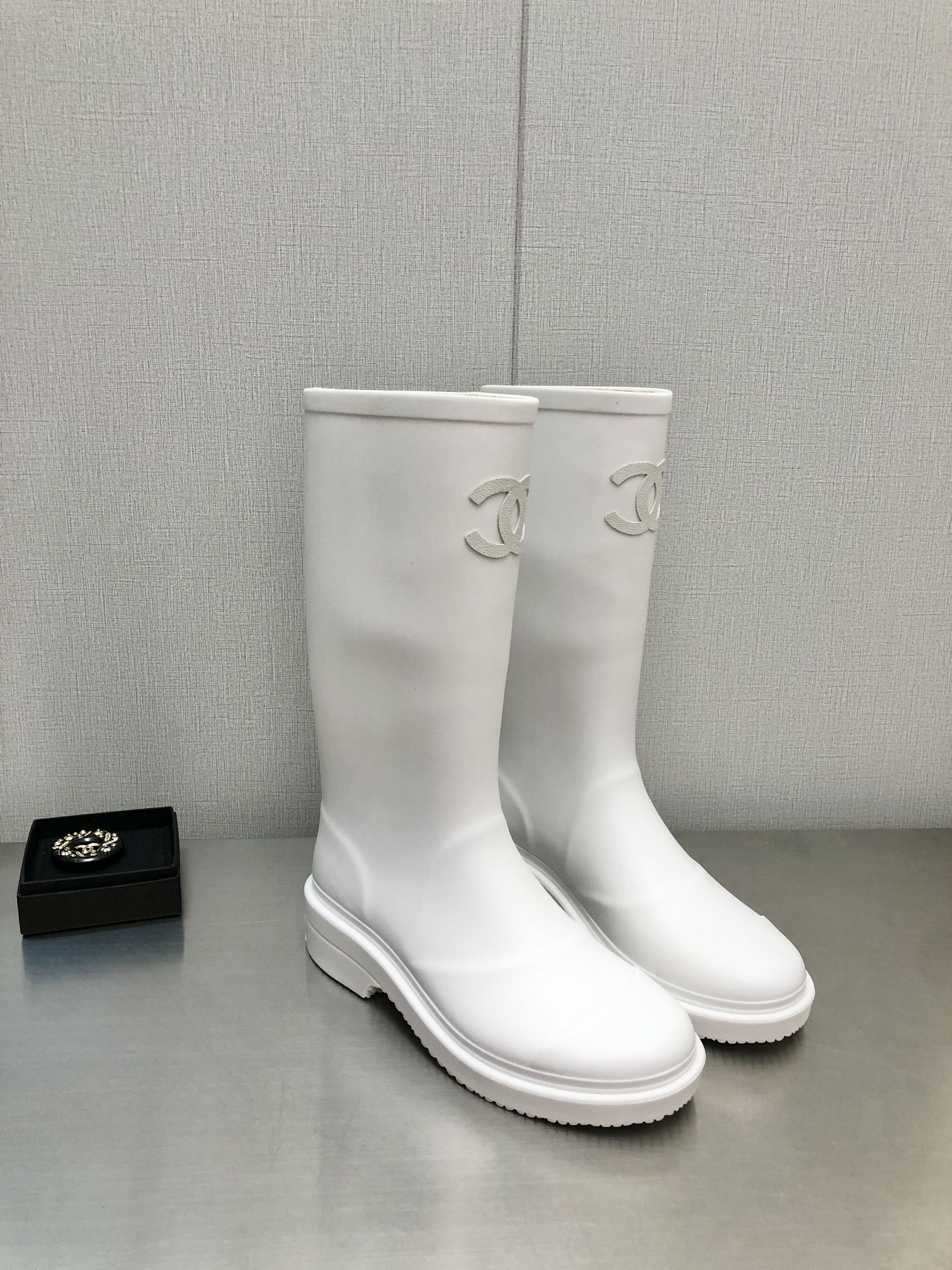 Ch**el Women’s Hight Boots White For Women
