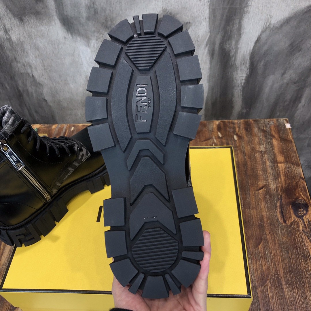 F**di Force High Tops Boots Black For Men 7U1458ADMKF1DV5