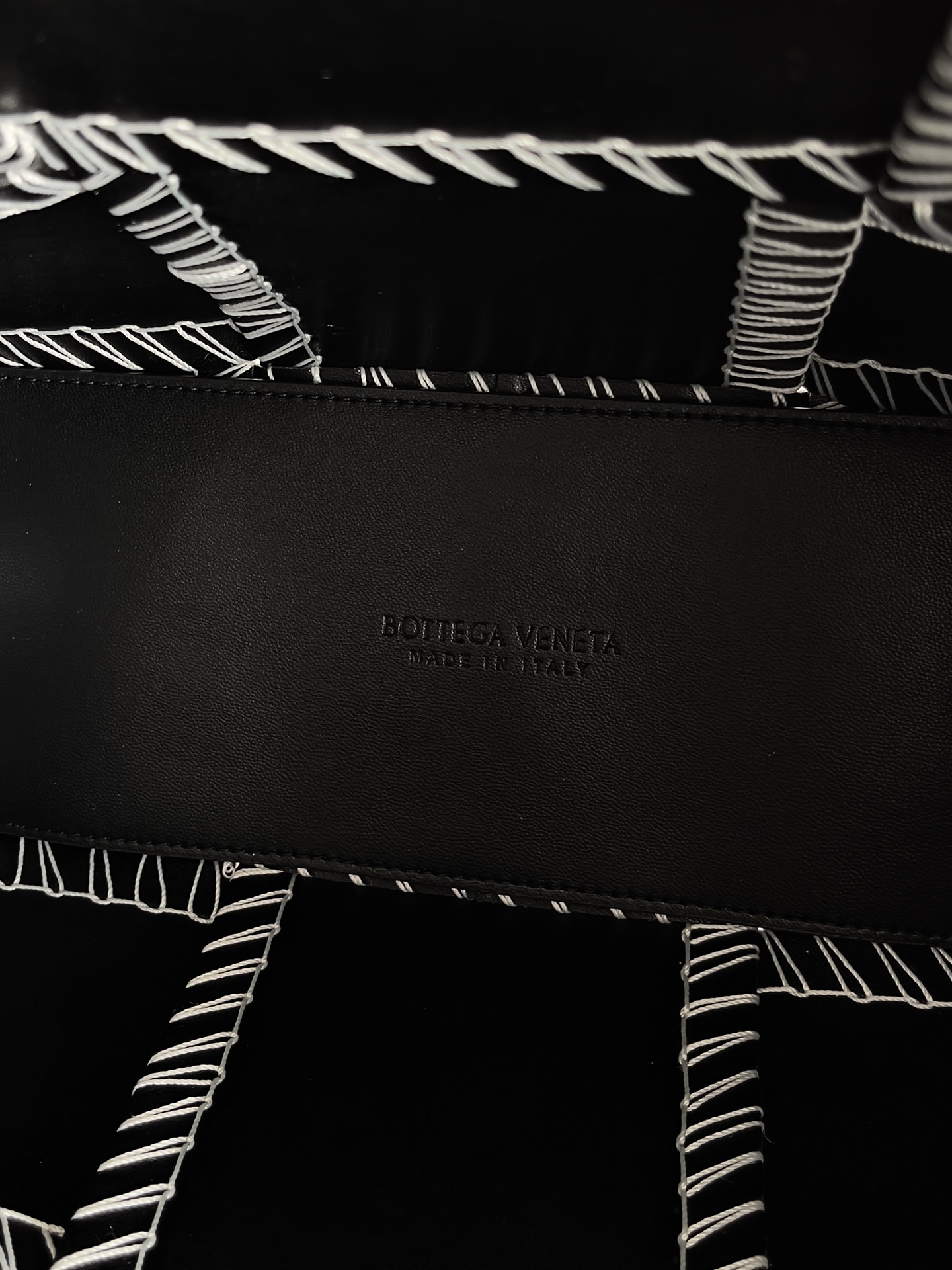 B0tt*ga Ven*ta Small Arco Tote Bag Black, For Women, Women’s Bags 11.8in/30cm