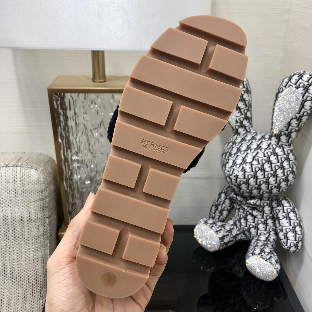 H**me5 Figari Sandal Black For Women