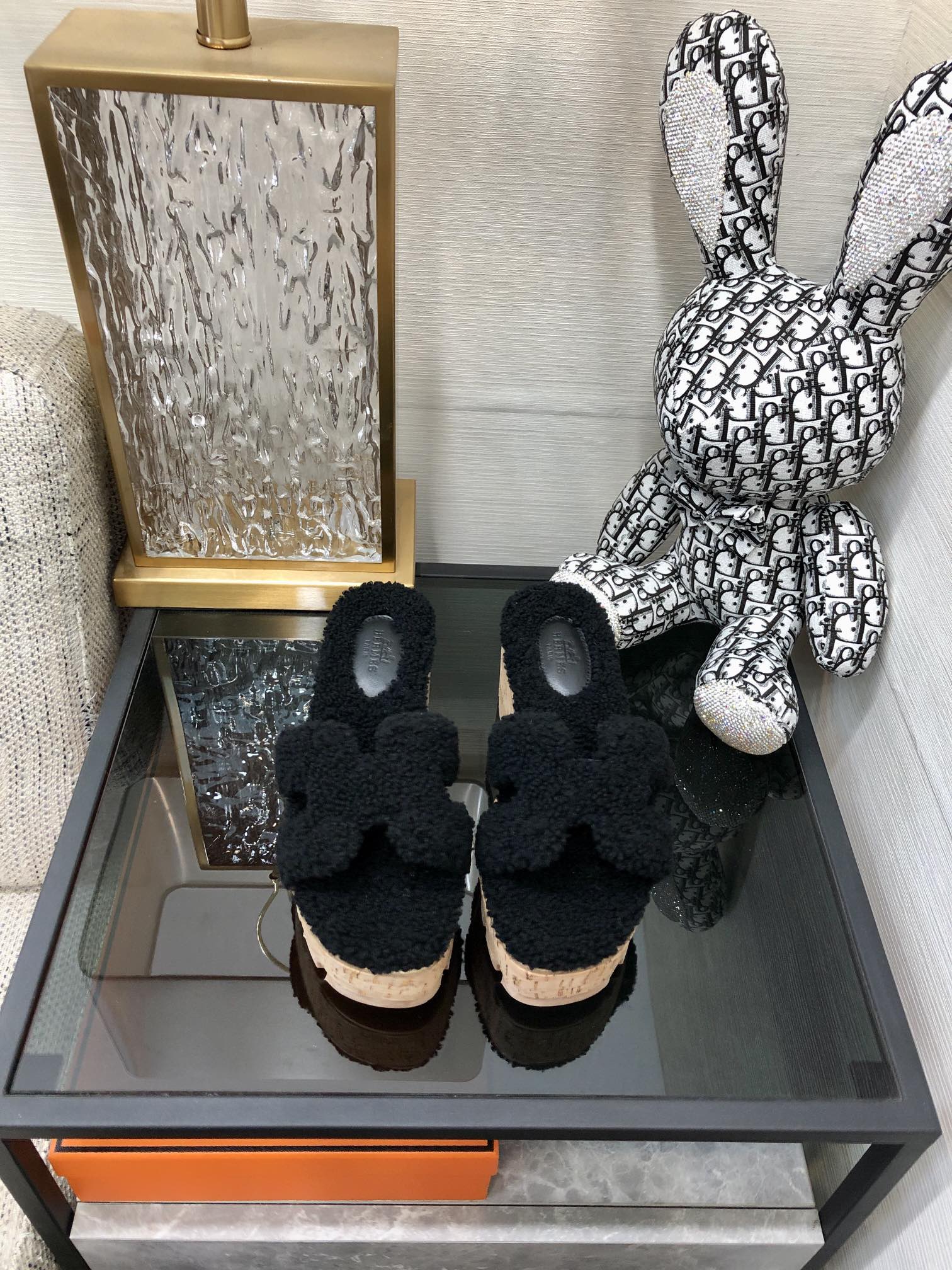 H**me5 Figari Sandal Black For Women